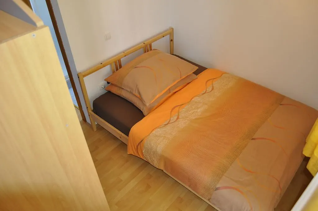 Apartments Zecevic Vrh  Vrh (Krk)