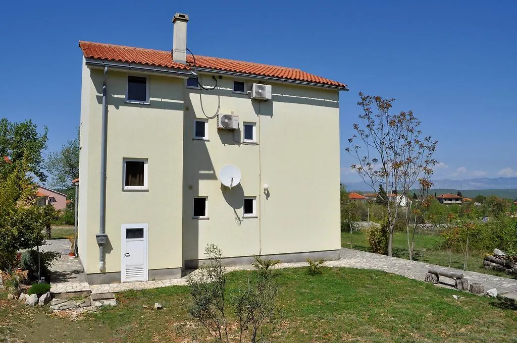 Apartments Zecevic Vrh  Croatia