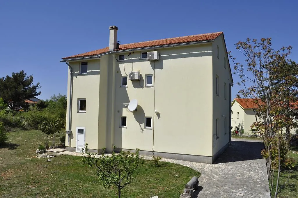 Apartments Zecevic Vrh  0*, Vrh (Krk) Croatia