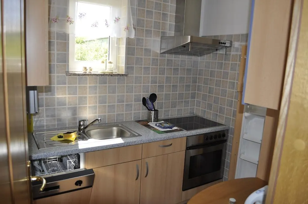 Guest house Apartments Zecevic Vrh