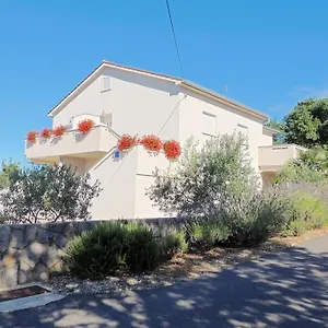  Apartment Busilak