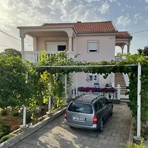  Apartment Apartmani Mirela